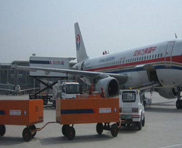 亞航擬在鄭州建中國合資公司 面臨審批挑戰(zhàn)(圖1) 亞航擬在鄭州建中國合資公司 面臨審批挑戰(zhàn)(圖1)